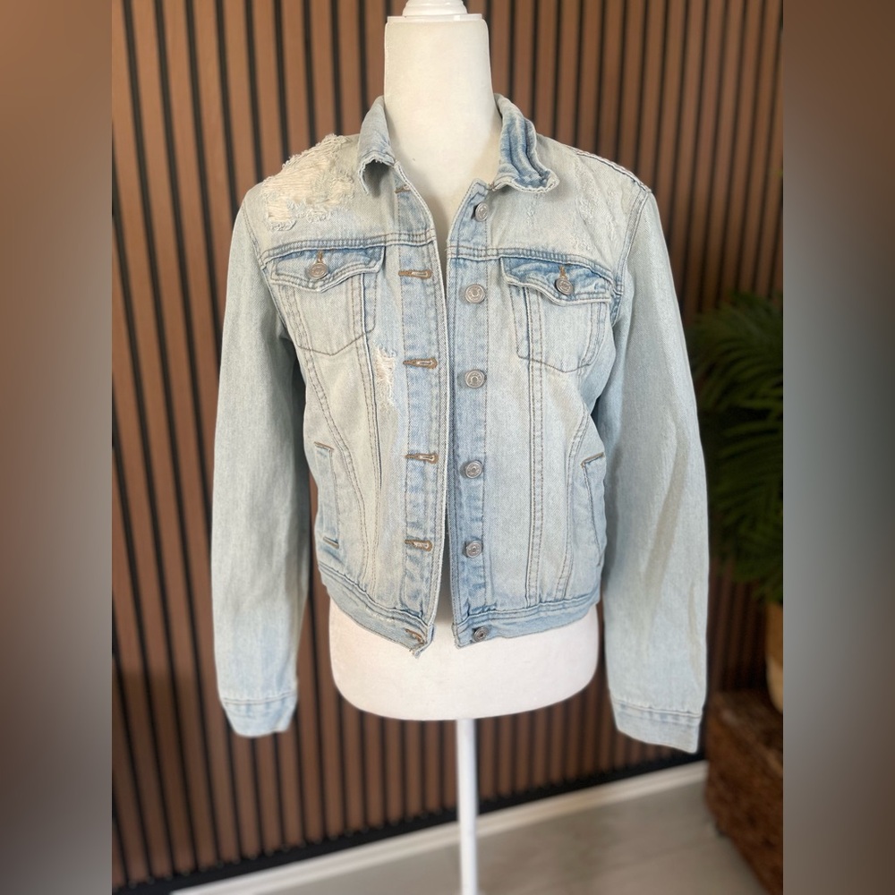 Brandy Melville denim jacket Jean jacket M light bleached distressing